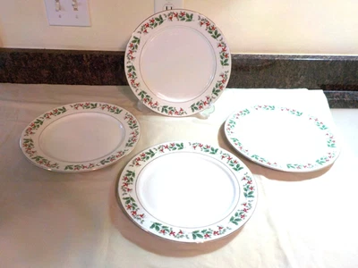 CHRISTMAS CHARM Gibson Everyday Holly & Berry 4 platos de cena - 10 1/2” (2 juegos) Foto 1 de 4