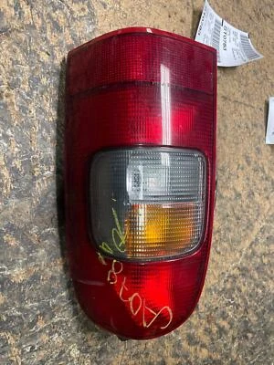 Conjunto de luz trasera derecha PONTIAC MONTANA VAN 99 00 01 02 03 04 05 Foto 1 de 4