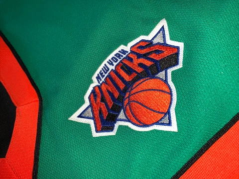 Mitchell Ness NY Knicks 2007 Carmelo GREEN SEASON AUTHENTIC St. Patrick's Shorts Cover