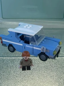 LEGO Harry Potter: 4 Privet Drive Blue Car & Ron Minifigure 75968 (as-is) - Picture 1 of 18