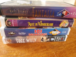 Lot of 4 VHS Tapes, Disney Warner Bros, Fantasia Alice In Wonderland, 101 Dalmat - Picture 1 of 7