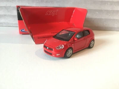FIAT GRANDE PUNTO 3 porte 1/43 WELLY NEX automodello modellino METALLO rossa - Immagine 1 di 4