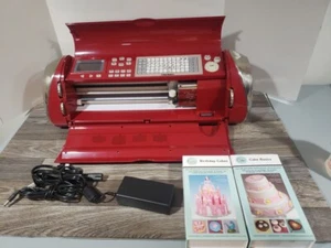 CRICUT CAKE -Electronic Cake Decorating Cutting Machine -Red CCA001 + Cartridges - Picture 1 of 3