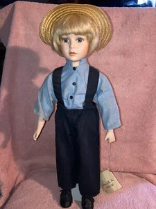 Beatrice Dolls - Amish Boy & Girl - boxes - Picture 1 of 9