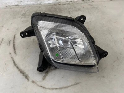 OEM | 2011-2013 Kia Sportage Halogen Fog Light (Left,Driver) - Image 1 of 4
