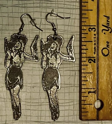 Texas Cowgirl Earrings Blk w/Glitter Rodeo Stock Show Honky Tonks Tx State Fair - Image 1 of 4