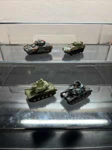 Lotto veicoli carri armati militari micro macchine vintage #1 R2 - Foto 1 di 10