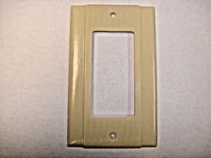 Vintage Uniline Avorio Decora GFCI Copertura Uscita Interruttore Piastra Bryant/S a costine - Foto 1 di 5