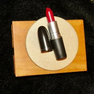 MAC Vinyl Glaze Lipstick RARE DISCON! LE Limited Edition! - Picture 1 of 2
