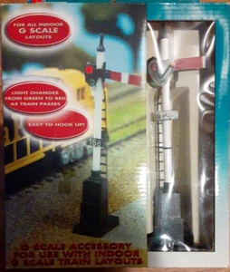 SCENE MASTER LIGHTED OPERATIN SEMAPHORE - LIFE-LIKE TRAINS - 1807 (G SCALE) - Picture 1 of 3