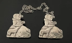 WEBSTER VINTAGE STERLING SILVER LITTLE BO PEEP BABY BIB CLIPS - Picture 1 of 3