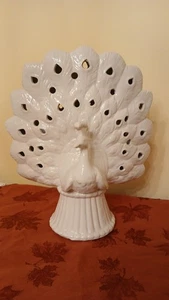 Preciosa estatuilla decorativa de cerámica de pavo real para el hogar - color blanco - Imagen 1 de 11