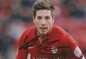 BARNSLEY: JACOB BUTTERFIELD SIGNED 6x4 ACTION PHOTO+COA - Picture 1 of 1