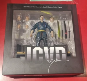 Jean-Claude Van Damme Blue Gi Version Deluxe Action Figure - Foto 1 di 5
