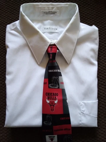Chicago Bulls Official NBA Necktie New w/tags Cover