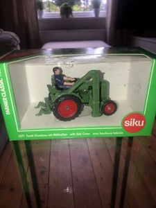 1:32 Siku Farmer 3471 Fendt Diesel Tractor Horse with Mower Bar Original #253 - Picture 1 of 5