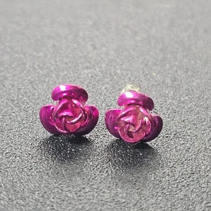 Pendientes perforados vintage de aluminio rosa con flor de rosa - Imagen 1 de 5