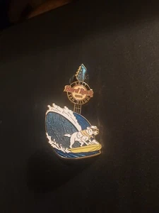 2011~Hard Rock Cafe ~San Diego~ Dog Surfing Pin - Picture 1 of 2