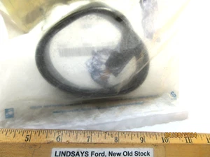 NEW OEM FORD 2009/2016 LINCOLN MKS "SEAL" ROOF DRIP MOLDING REAR, 8A5Z-5454382-A - Picture 1 of 3