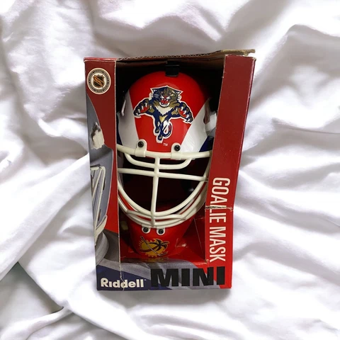 New in Box Florida Panthers Mini Goalie Mask Cover