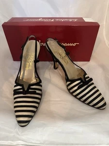 Salvatore Ferragamo schwarz & Knochen gestreift Stoff Slingback mit Wildleder Absatz 10 AAAA - Bild 1 von 4