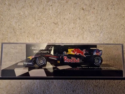 Sebastian Vettel Red Bull Racing Renault RB6 2010 F1  1:43 Minichamps - Image 1 of 4