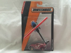 MATCHBOX (USA) LAND & AIR 2 PACK - HEROIC RESCUE HELICOPTER ETC - ON CARD - Picture 1 of 4