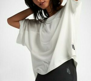 NEW NIKE LAB ESSENTIAL WOMEN'S SPORT STYLE WHITE SHIRT TOP. SZ 2X SMALL 