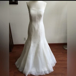 Priscilla of Boston wedding dress - Picture 1 of 7