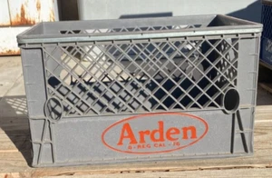 Caja de leche de plástico Arden Dairy 1975 vintage banda de metal de acero California 8B - Imagen 1 de 4