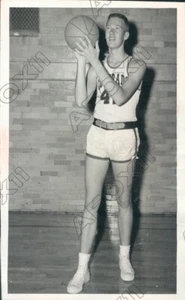 1961 Colorado Buffaloes Basketball Forward Ken Charlton Press Photo - Picture 1 of 2