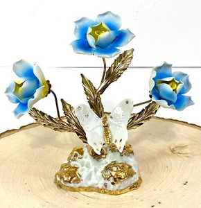 VTG Rare SIGNED Capodimonte Italy Butterfly On Flowers Sculpture Gold Enamel - Picture 1 of 15