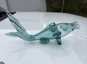 Escultura de pez koi de vidrio soplado a mano azul verdoso/verde turquesa MCM-japón - Imagen 1 de 7