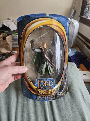 Figura de acción de Eowyn en armadura de El Señor de los Anillos de Toy Biz 2003 Return of the King  Foto 1 de 2