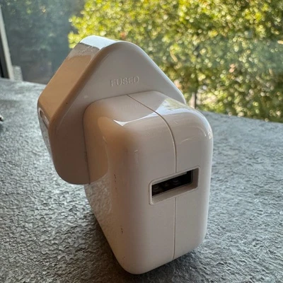 Apple A1205 iPod USB Main Charger 5V Power Adapter - Image 1 of 4