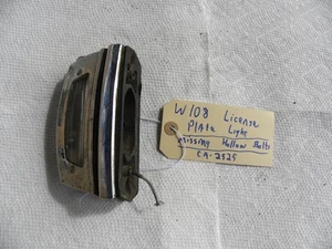 Mercedes Benz W108 W109 Adenauer W186 Left License Plate Light .........CA-2525 - Foto 1 di 8