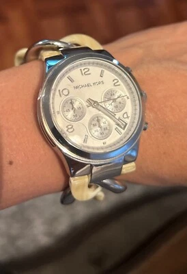 michael kors watch women - Image 1 of 3
