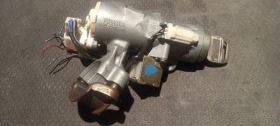 1998 1999 2000 Toyota RAV4 TILT Ignition Switch w/ Key - Factory OEM 45020-12-11 - Image 1 of 4