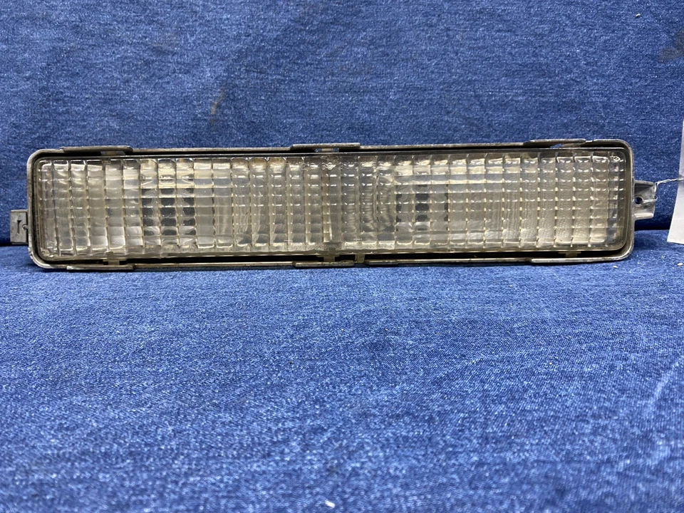 Cadillac Eldorado 1986 87 88 89 90 1991 luz de estacionamiento derecha señal de giro #2 Foto 1 de 4