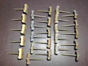 25 pcs NORS windshield moulding trim clips NORS 1954 1955 1956 Cadillac 54 55 56 - Picture 1 of 7