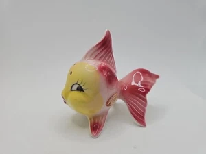 Vintage Mid Century Anthropomorphic Fish Shaker Single Japan Pink Yellow - Picture 1 of 9