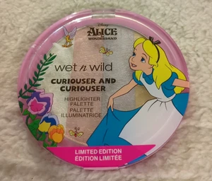 Alice in Wonderland Curiouser and Curiouser Wet n Wild NWT Highlighter Palette - Picture 1 of 2