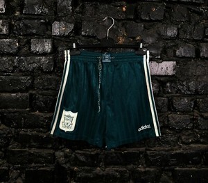 Las mejores ofertas en Adidas LIVERPOOL Club Internacional Pantalones  cortos de fútbol | eBay
