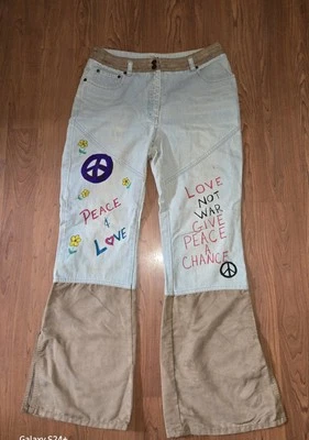 Pantalones de mezclilla azules de pierna acampanada Newport News Jeanology decorados en madera de colección Foto 1 de 4