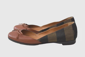 Zapatos planos de ballet FENDI Pequin de lona de cuero 36,5 6,5 marrón a rayas con moño RARO - Imagen 1 de 14