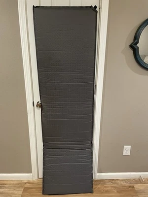 Almohadilla para dormir regular Klymit autoinflable en V senderismo camping mochilero Foto 1 de 4