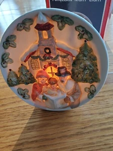 Carolers and Church Vintage Porcelain Ceramic Night Light 6.5 x 6.5 inch 5' cord - Picture 1 of 5