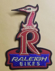 Parche bordado para bicicletas Raleigh 2,5x3,5" - Imagen 1 de 2