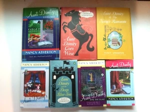 Lot Of 7 Nancy Atherton~Aunt Dimity Goes West/Detective/King's Ransom/Holiday+++ - Foto 1 di 8