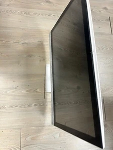 HP 27 r094nz [All-in-One, teildefekt, ohne RAM und CPU, Display funktioniert] - Bild 1 von 3